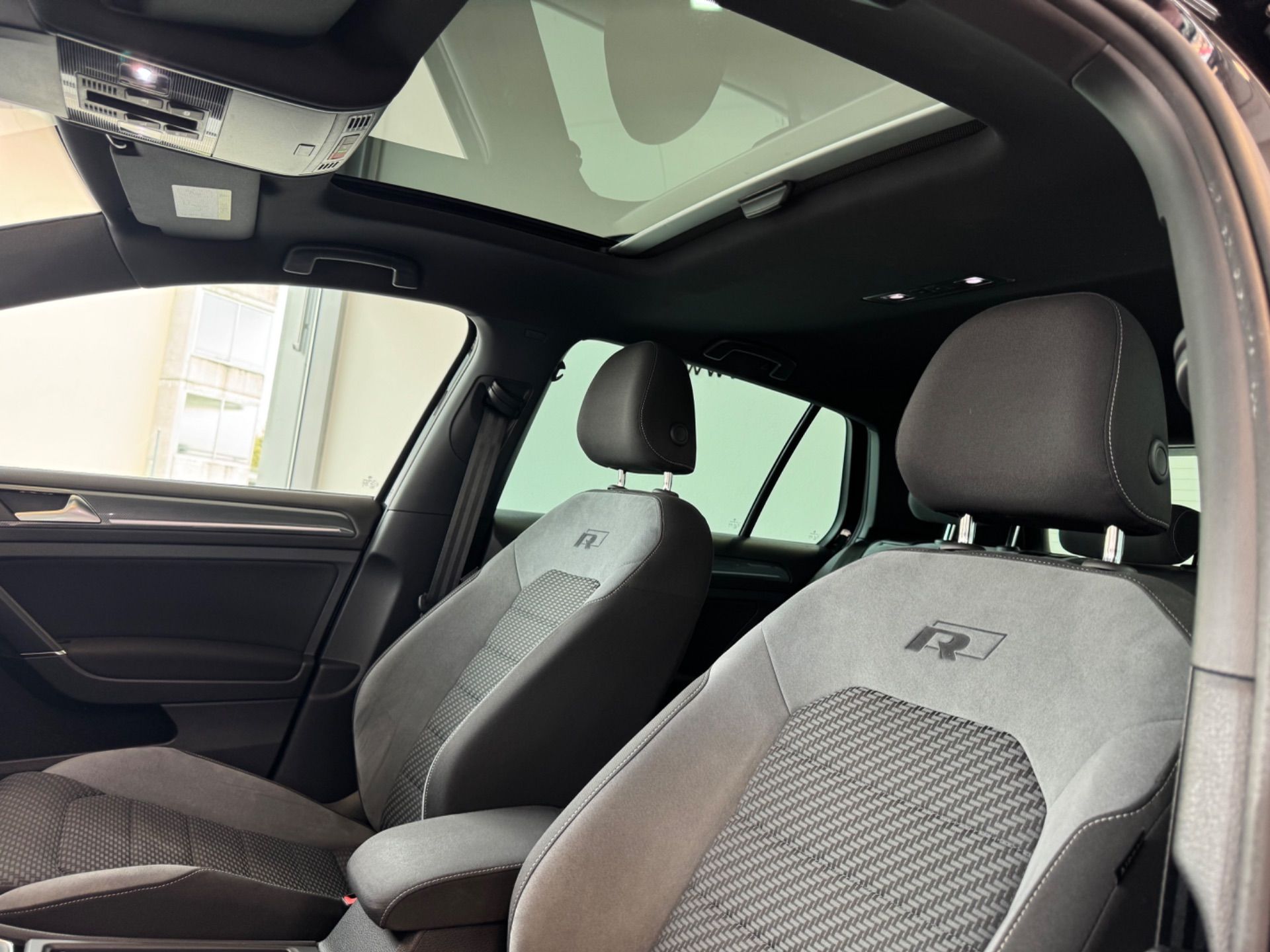 VW Golf 1.5 TSI EVO Highline DSG-image-10