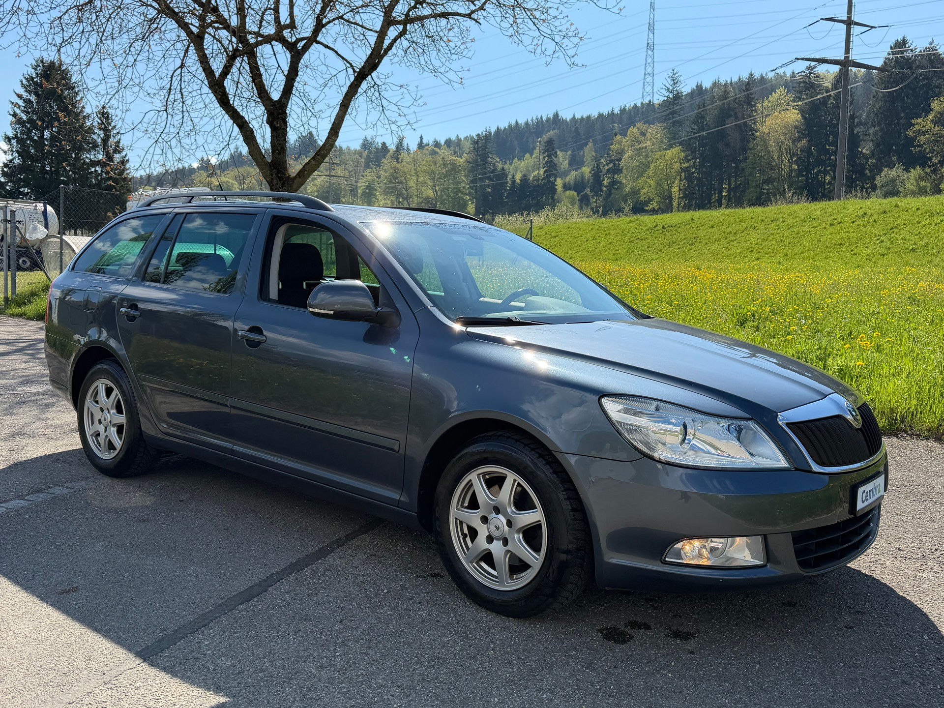 SKODA 4X4 OCTAVIA KOMBI 1.6 TDI 4x4 MIT AHK 1600 KG. 6 GANG SCHALTER. AB MFK. SAUBER + GEPFLEGT. GUT + GÜNSTIG !! CHF 4`990.--image-14
