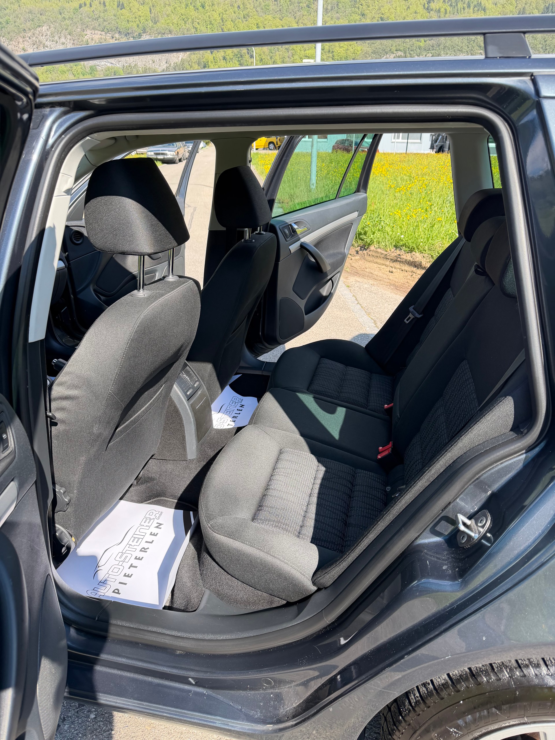 SKODA 4X4 OCTAVIA KOMBI 1.6 TDI 4x4 MIT AHK 1600 KG. 6 GANG SCHALTER. AB MFK. SAUBER + GEPFLEGT. GUT + GÜNSTIG !! CHF 4`990.--image-34
