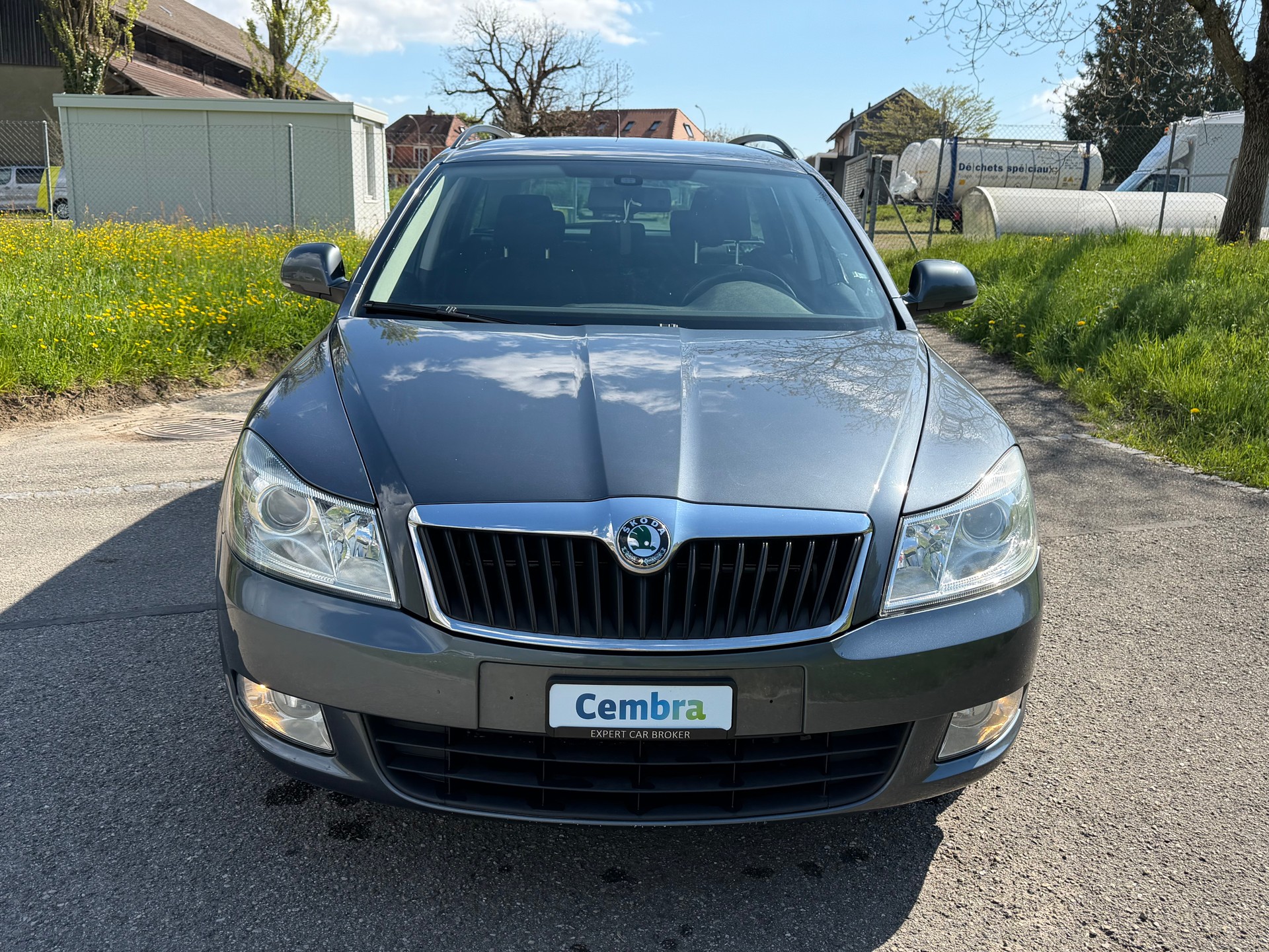 SKODA 4X4 OCTAVIA KOMBI 1.6 TDI 4x4 MIT AHK 1600 KG. 6 GANG SCHALTER. AB MFK. SAUBER + GEPFLEGT. GUT + GÜNSTIG !! CHF 4`990.--image-17