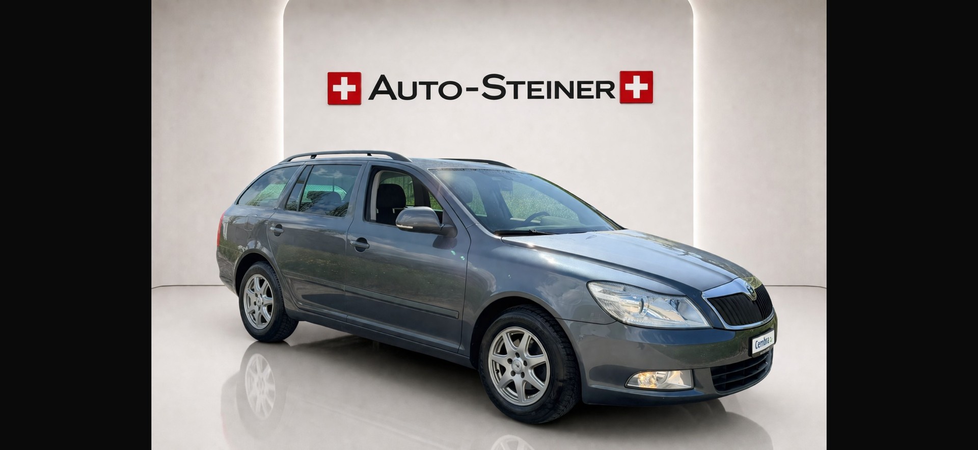 SKODA 4X4 OCTAVIA KOMBI 1.6 TDI 4x4 MIT AHK 1600 KG. 6 GANG SCHALTER. AB MFK. SAUBER + GEPFLEGT. GUT + GÜNSTIG !! CHF 4`990.--image-0