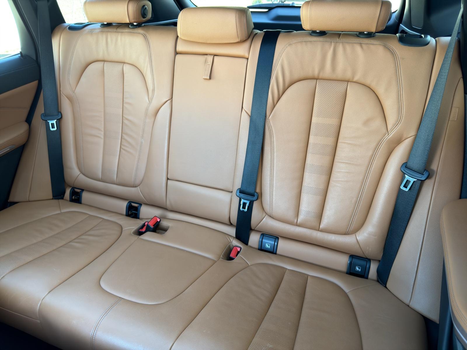 BMW X5 xDrive M50d Steptronic-image-19