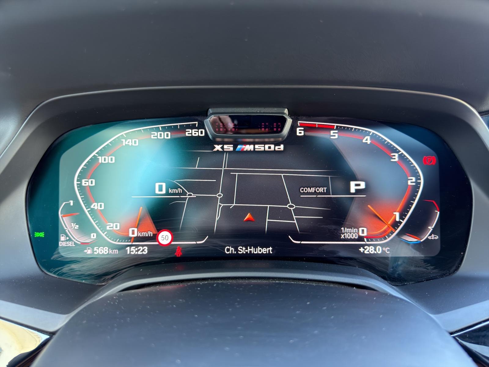 BMW X5 xDrive M50d Steptronic-image-13