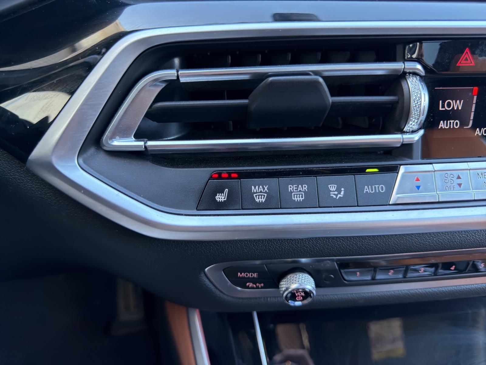 BMW X5 xDrive M50d Steptronic-image-23