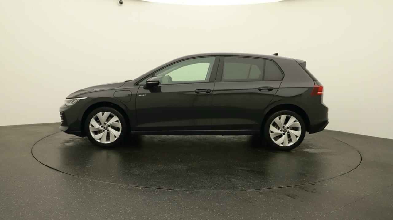 VW Golf VIII 1.5 TSI PHEV Limited-image-1