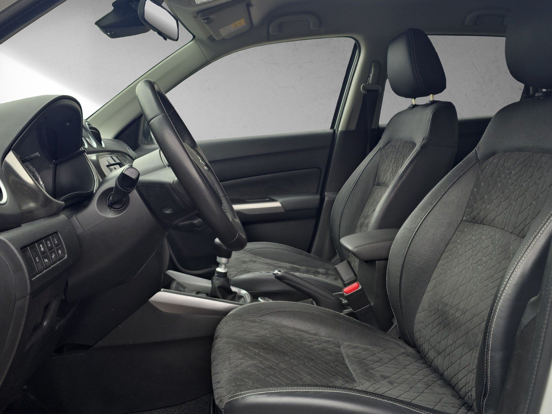 SUZUKI Vitara 1.4 Boosterjet Compact Top-image-9
