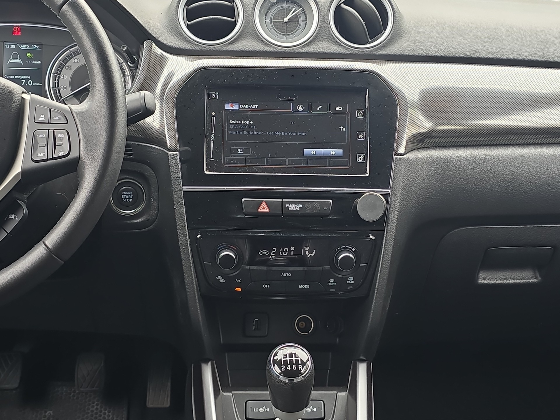 SUZUKI Vitara 1.4 Boosterjet Compact Top-image-11
