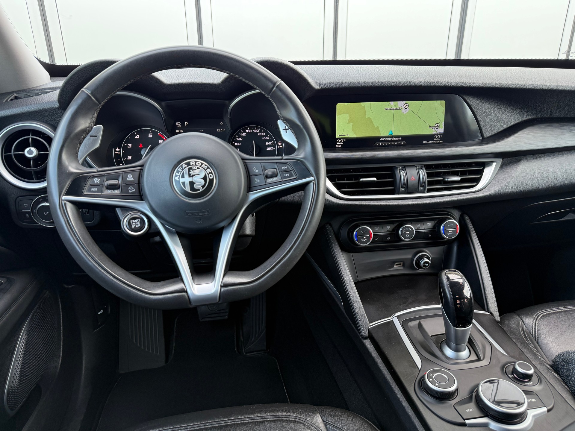 ALFA ROMEO Stelvio 2.0 Executive Q4 Automatic-image-6