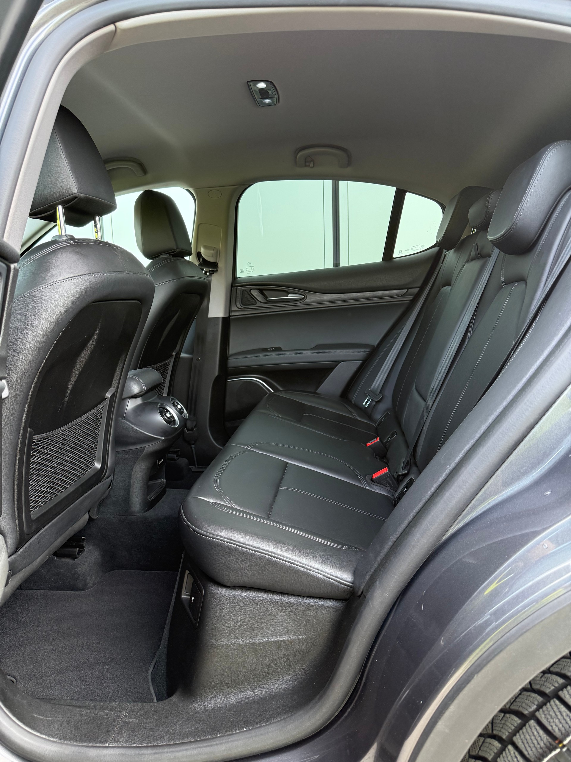 ALFA ROMEO Stelvio 2.0 Executive Q4 Automatic-image-14
