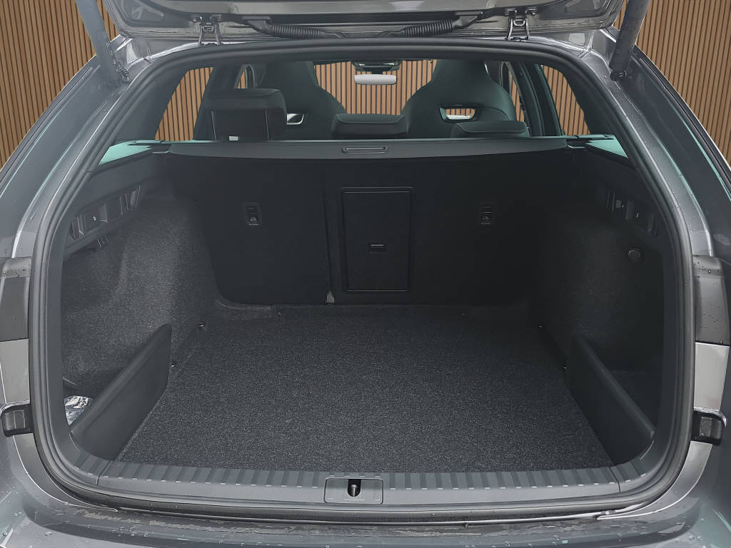 SKODA Octavia Combi 2.0 TSI SportLine 4x4 DSG-image-14