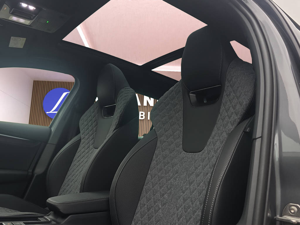 SKODA Octavia Combi 2.0 TSI SportLine 4x4 DSG-image-12