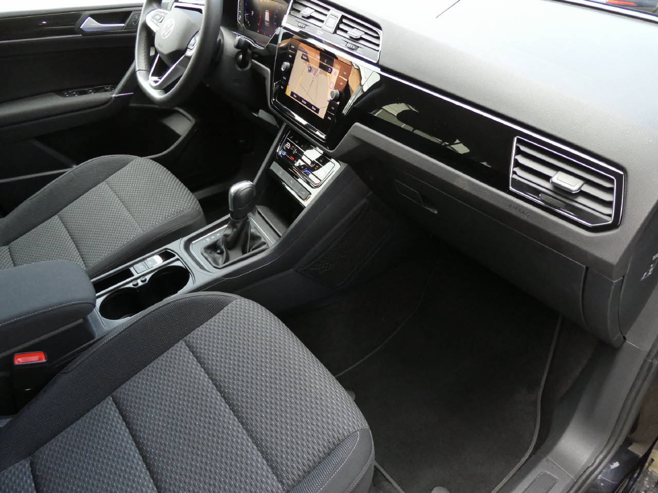 VW Touran 1.5 TSI Comfortline United DSG-image-9