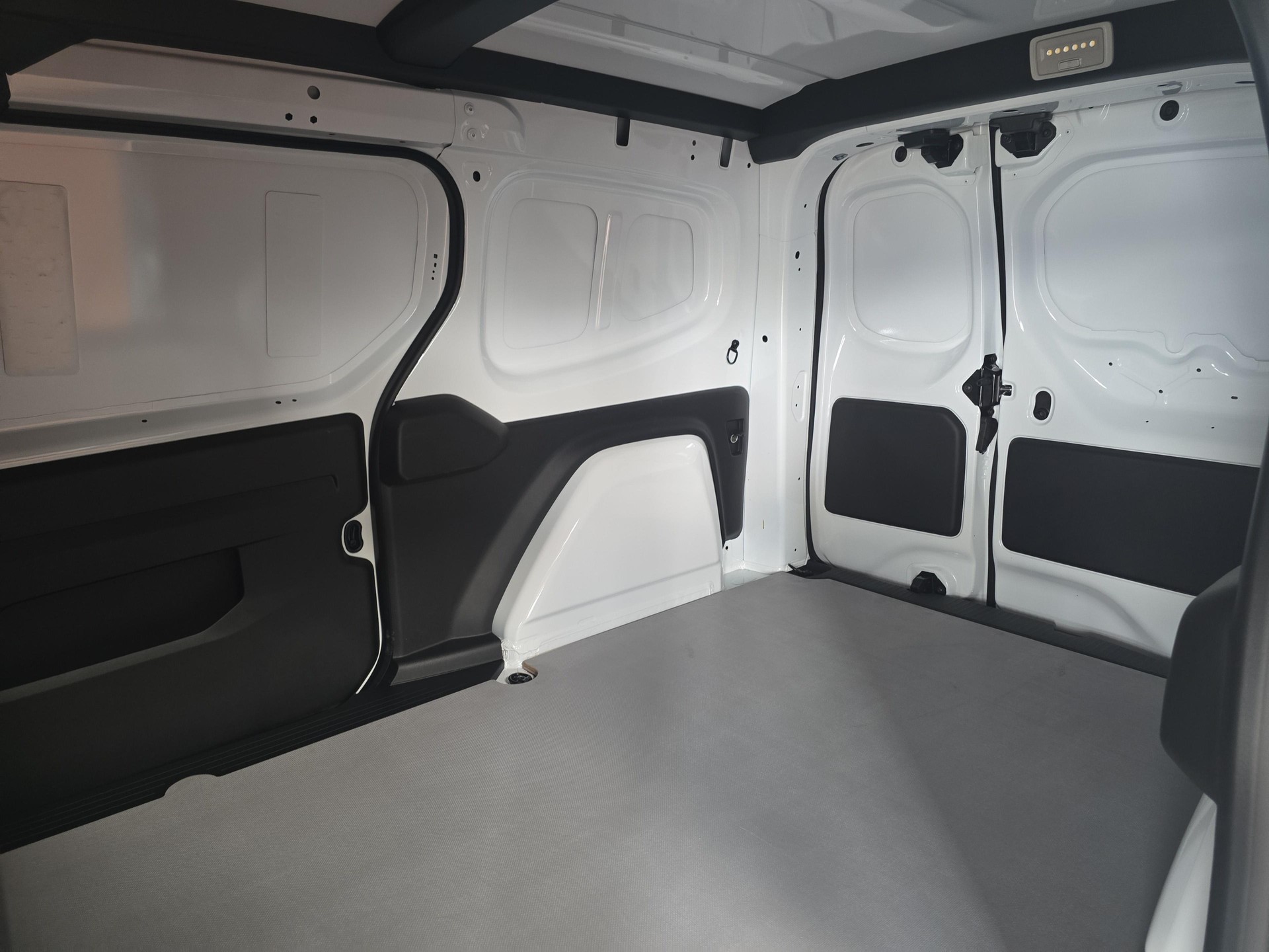 MERCEDES-BENZ Citan 112 CDI KA lang-image-9