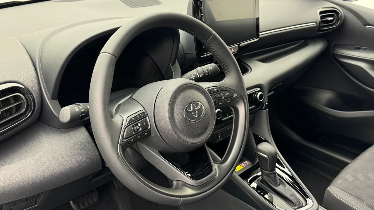 TOYOTA Yaris 1.5 Sport e-CVT-image-6