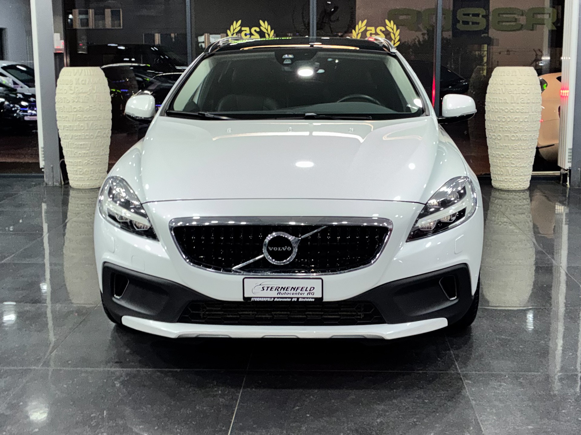 VOLVO V40 Cross Country D3 Ocean Race Geartronic-image-1