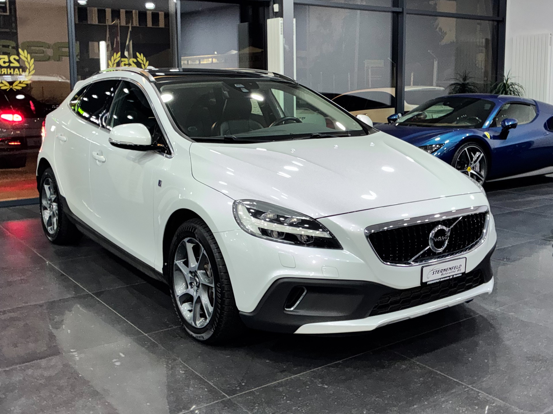 VOLVO V40 Cross Country D3 Ocean Race Geartronic-image-2