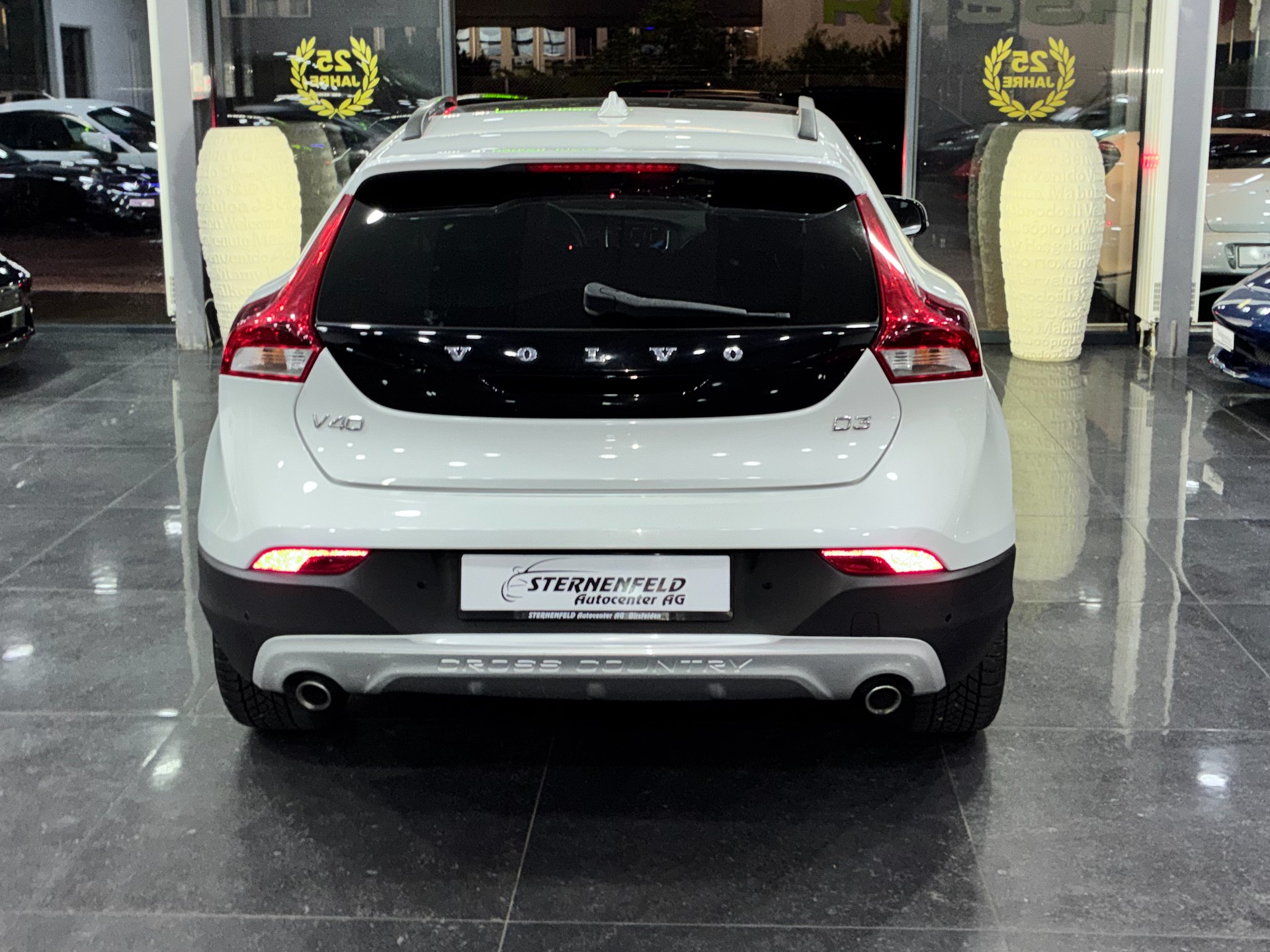 VOLVO V40 Cross Country D3 Ocean Race Geartronic-image-4