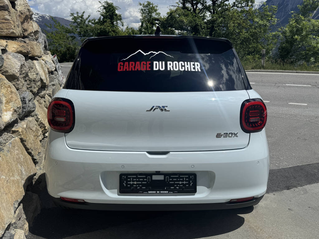 JAC E30X Electric-image-2