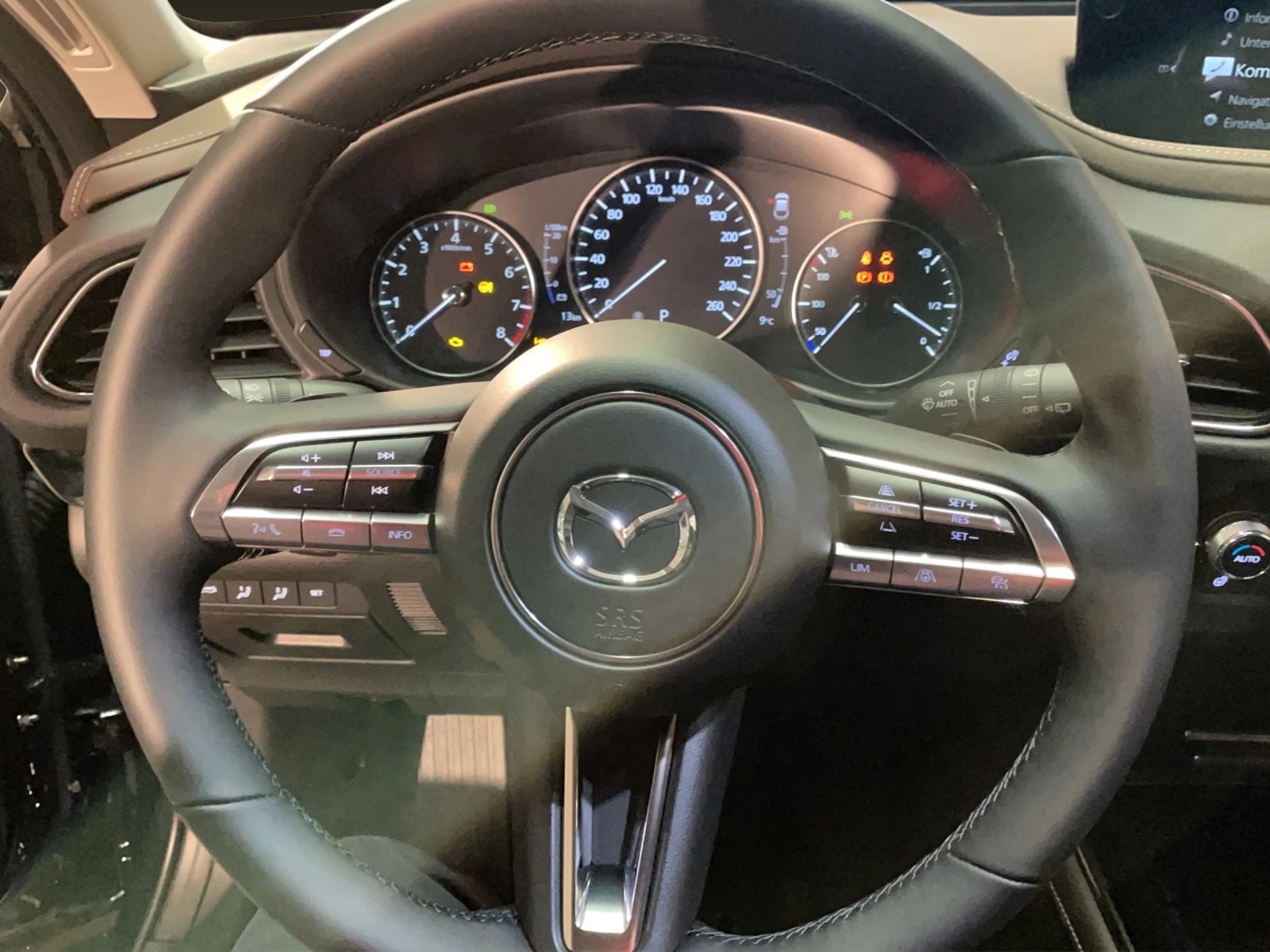 MAZDA CX-30 SKYACTIV-X 186 M Hybrid AWD Revolution Automat-image-11