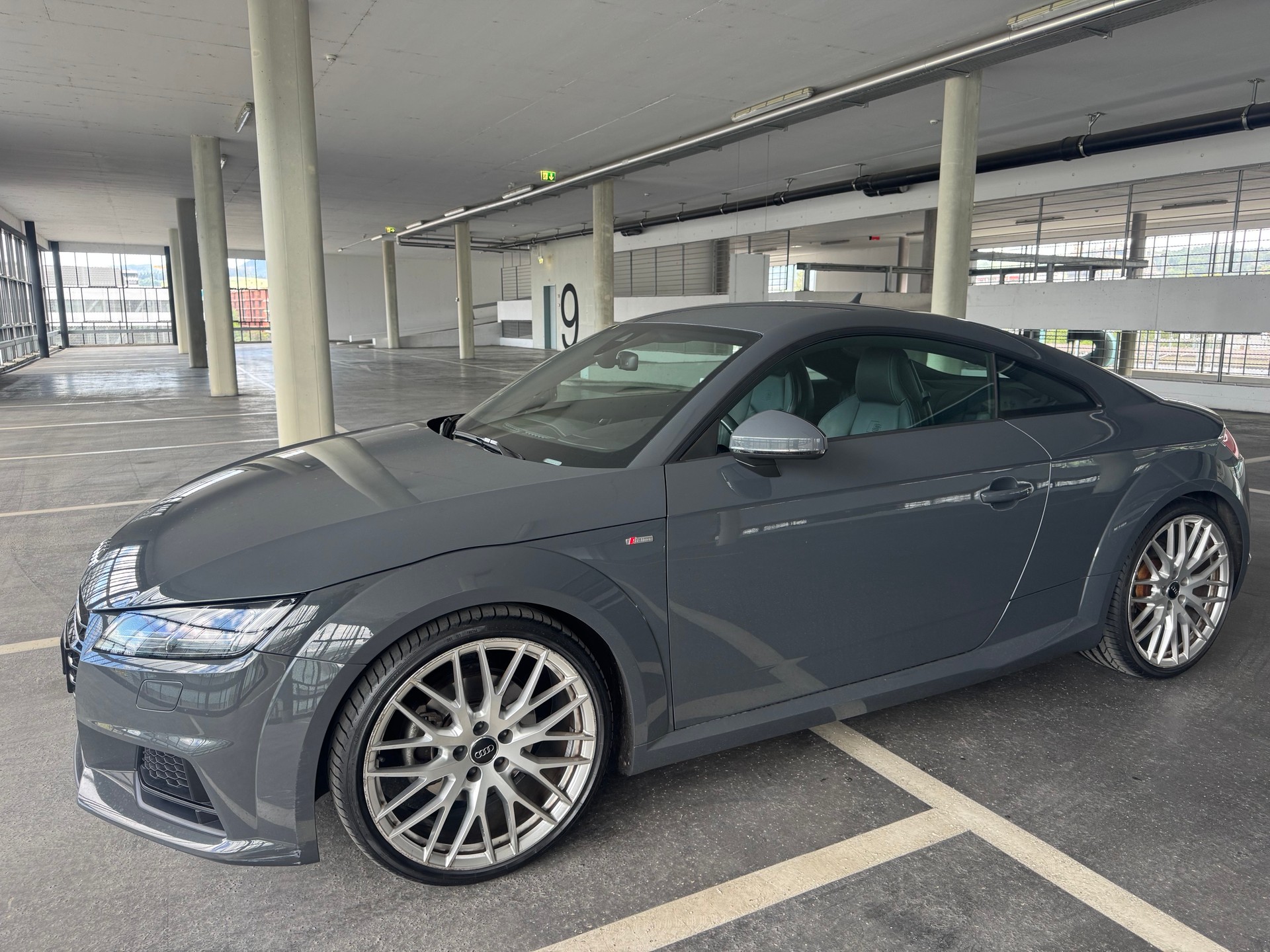AUDI 2.0 TFSI