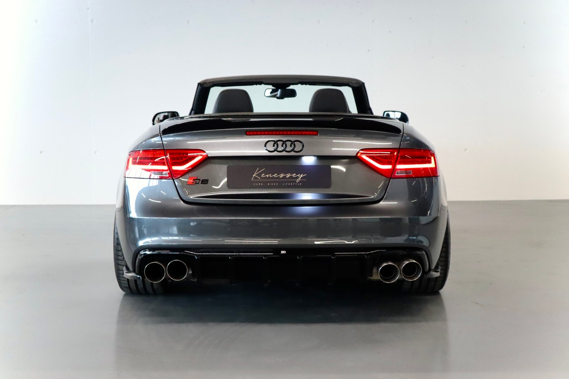 AUDI S5 Cabrio 3.0 TFSI QUATTRO | GRAIL AUSPUFF | AVERSUS FELGEN | BODYKIT | SPORTFAHRWERK-image-5