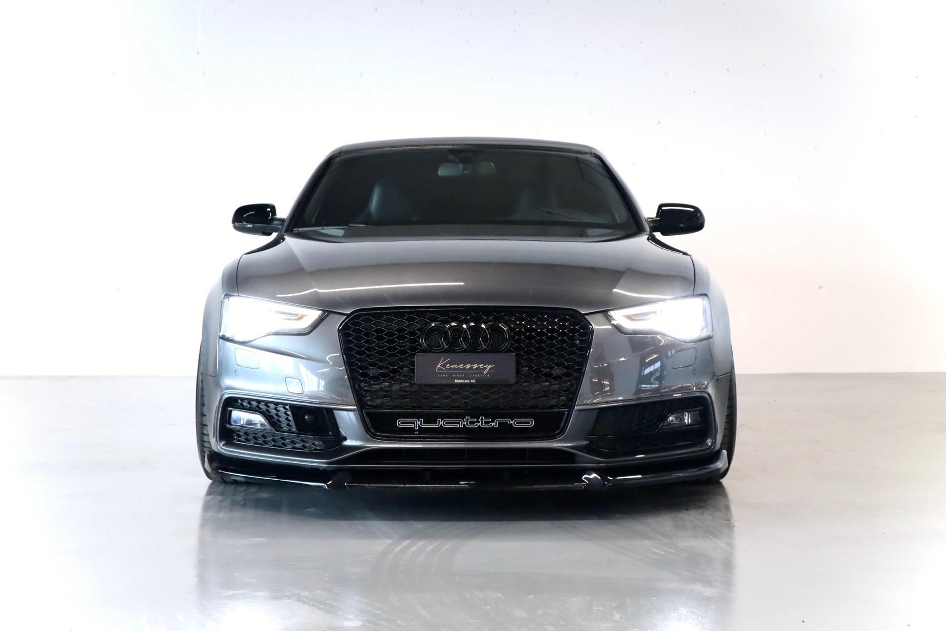 AUDI S5 Cabrio 3.0 TFSI QUATTRO | GRAIL AUSPUFF | AVERSUS FELGEN | BODYKIT | SPORTFAHRWERK-image-2