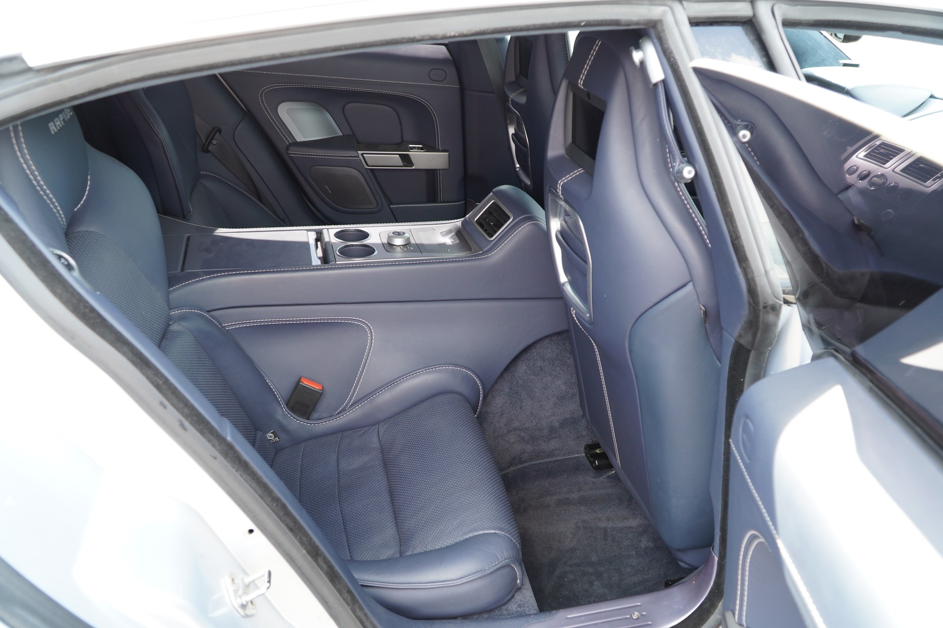 ASTON MARTIN Rapide 5.9 V12 Touchtronic 2-image-14