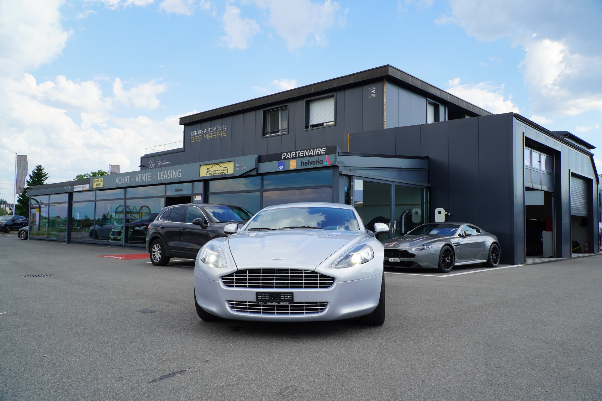 ASTON MARTIN Rapide 5.9 V12 Touchtronic 2-showroom-element-2