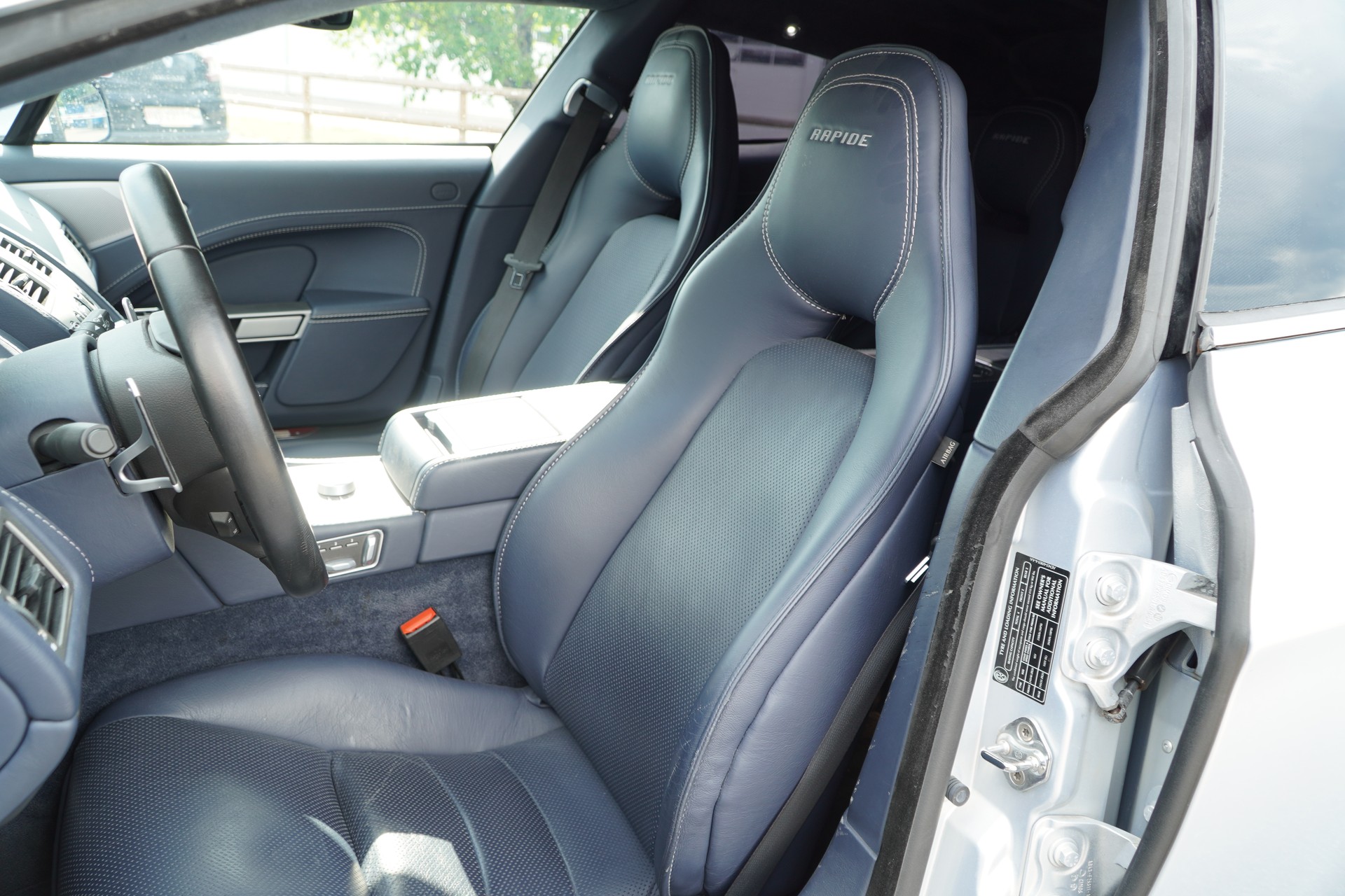 ASTON MARTIN Rapide 5.9 V12 Touchtronic 2-image-25