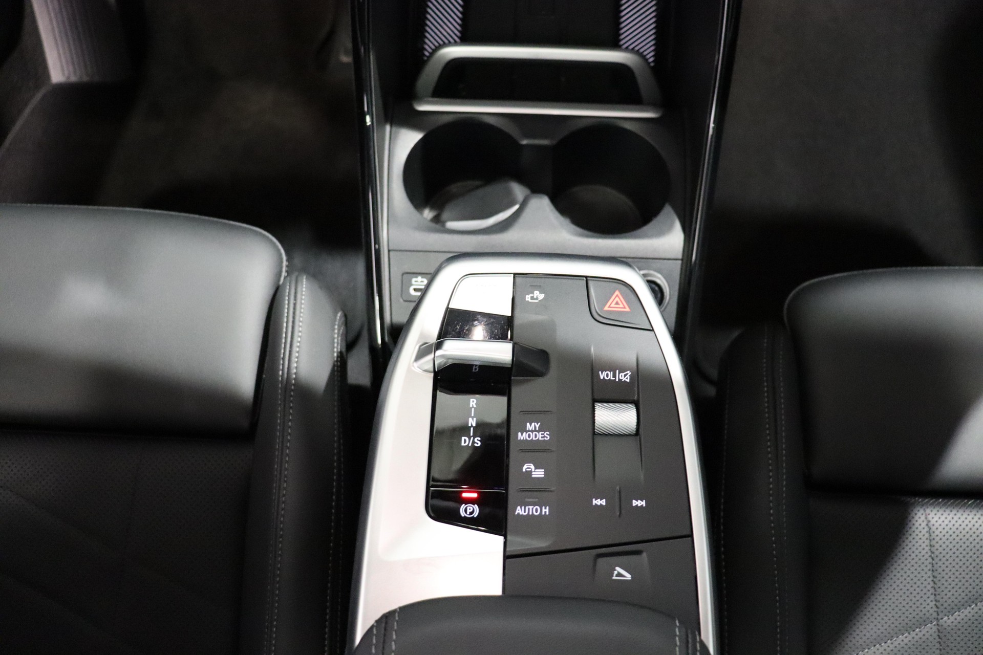 BMW 223d xDrive paddles Active Tourer-image-11
