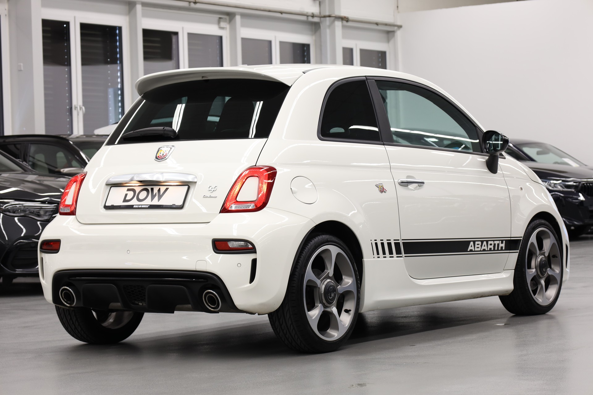 FIAT 595 Abarth 1.4 T-Jet 165 Turismo-image-6