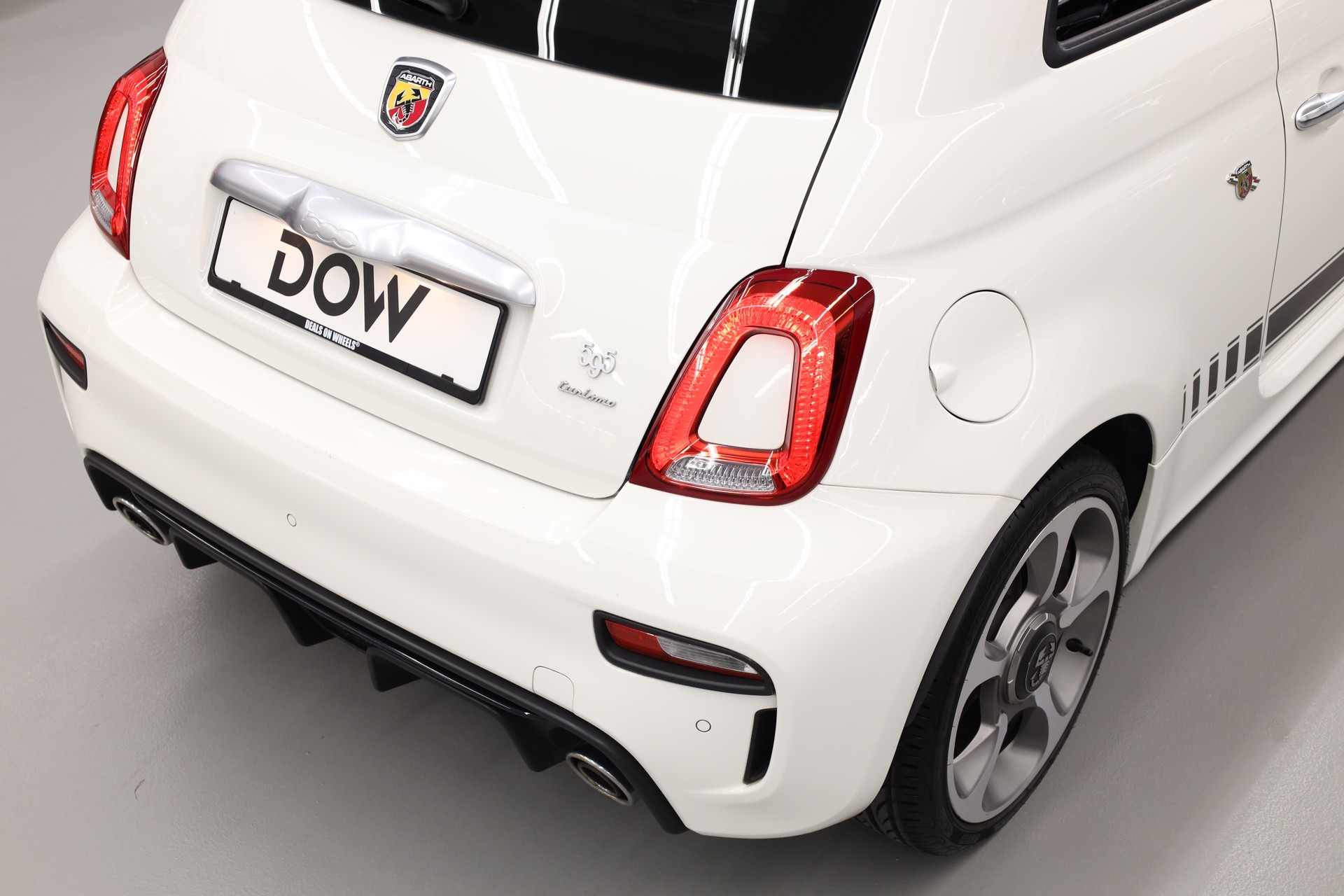 FIAT 595 Abarth 1.4 T-Jet 165 Turismo-image-9