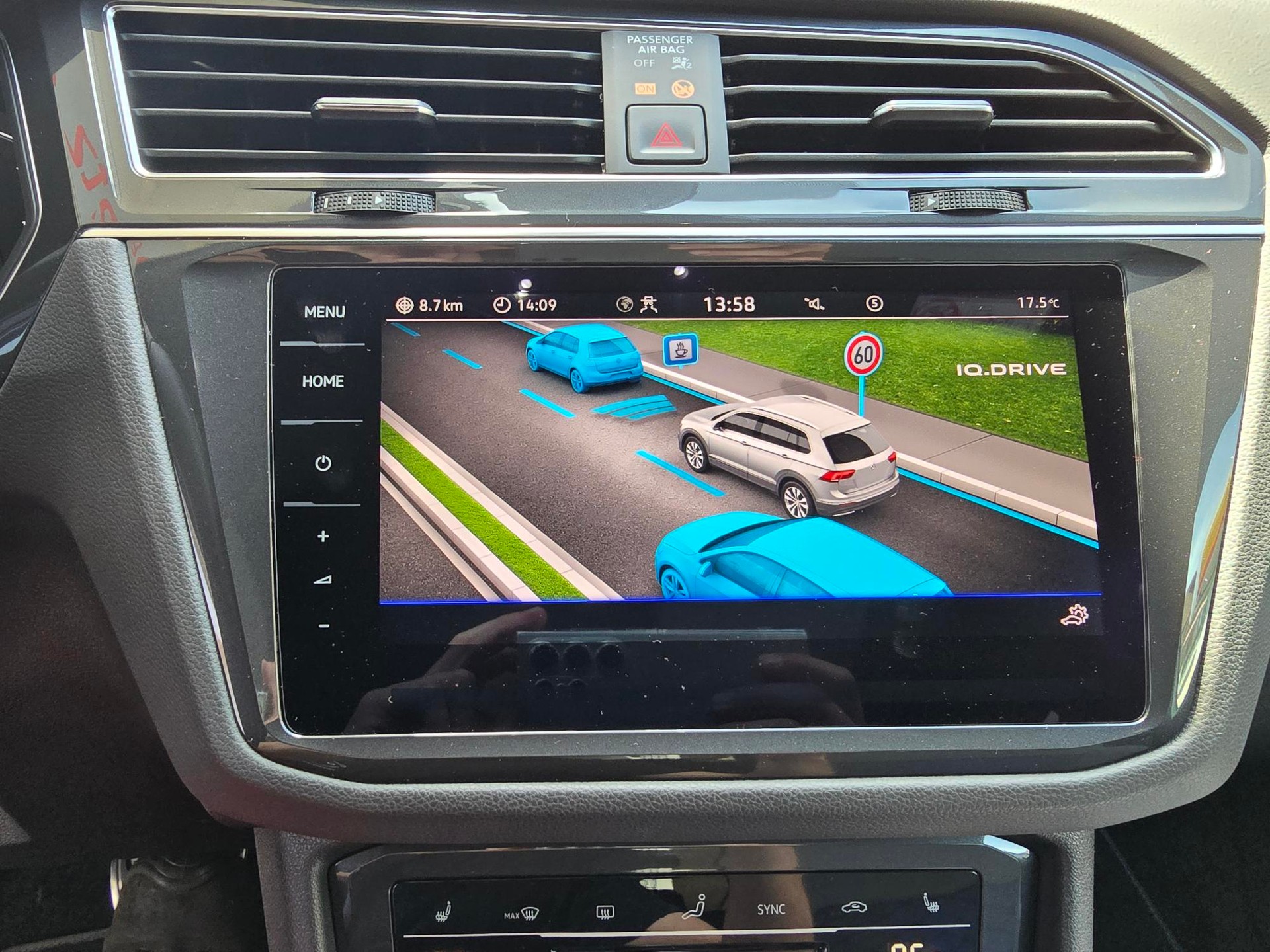 VW Tiguan 2.0TSI R 4Motion DSG-image-14