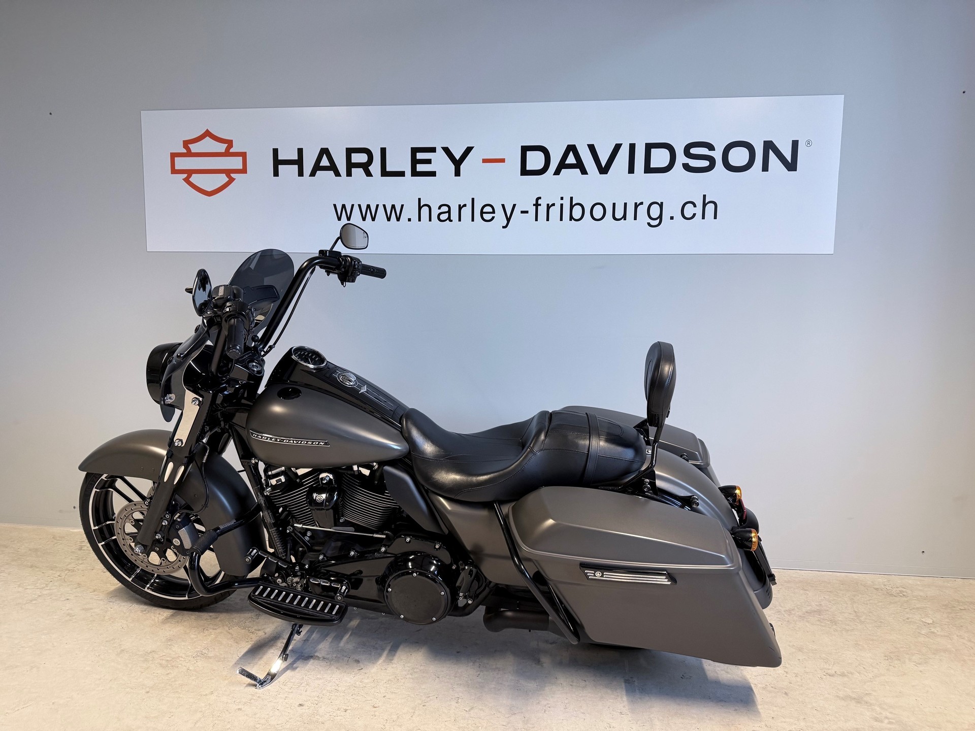 HARLEY-DAVIDSON FLHRXS Road King Special 107 ABS-showroom-element-3