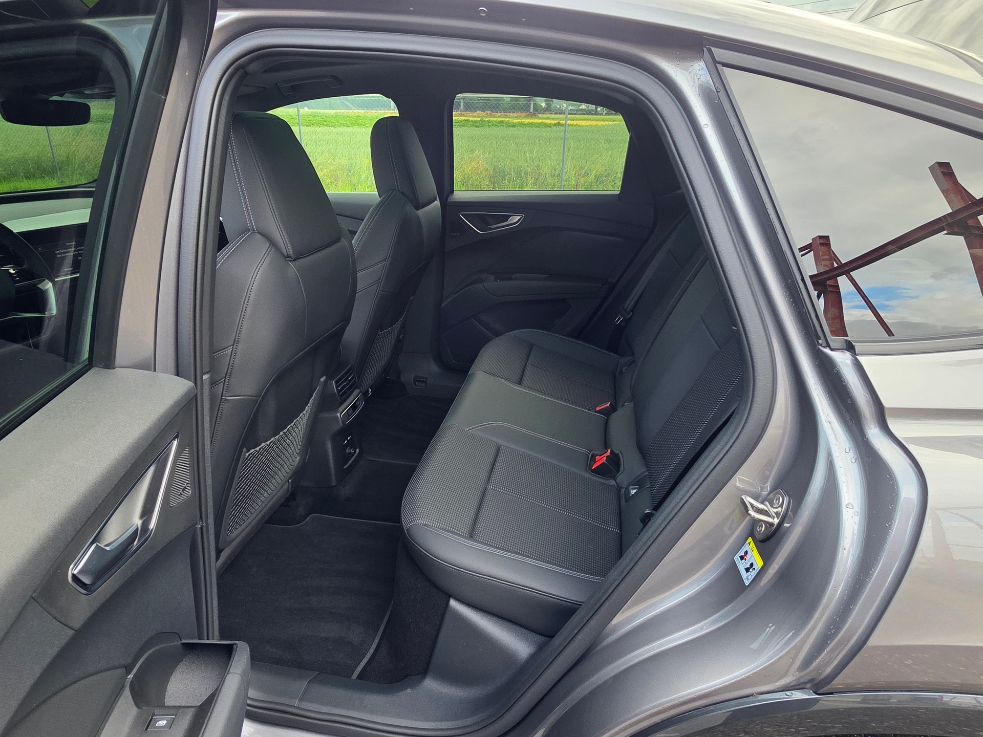 AUDI Q4 Sportback e-tron 45 Attraction quattro-image-10