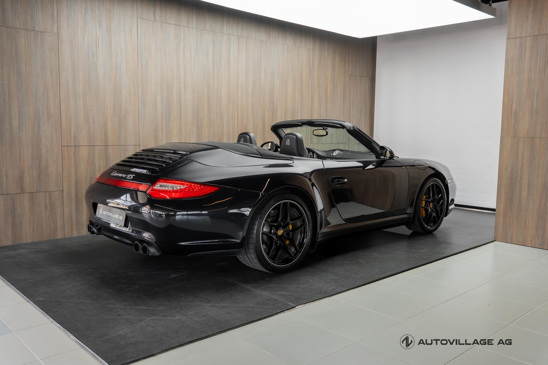 PORSCHE 911 Cabrio Carrera 4S PDK-showroom-element-1