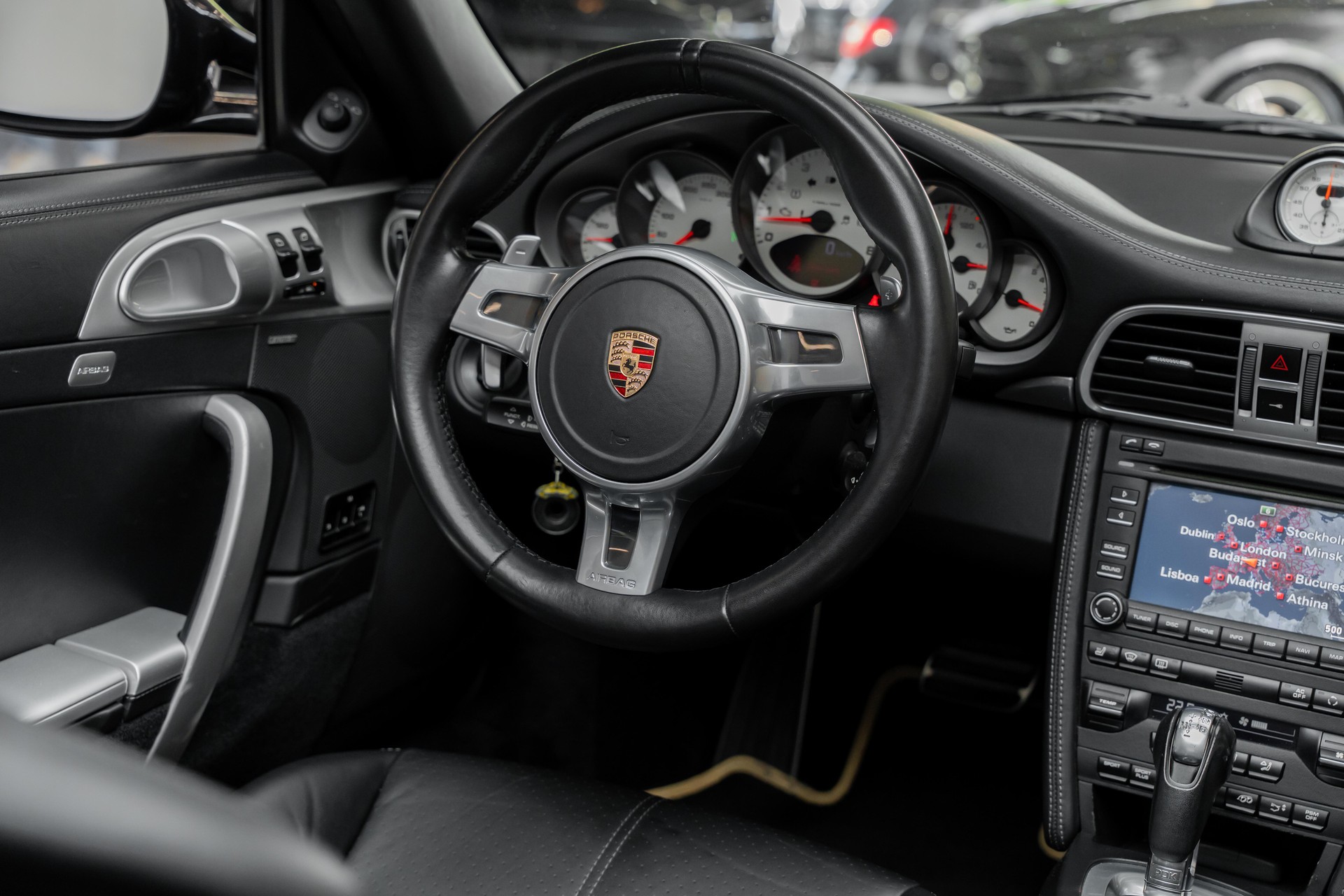PORSCHE 911 Cabrio Carrera 4S PDK-image-16