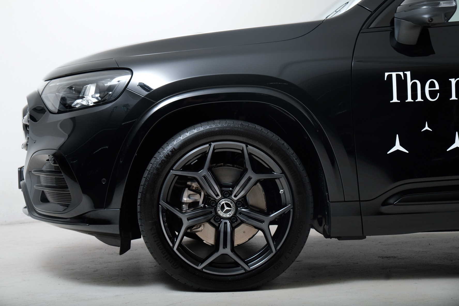 MERCEDES-BENZ GLB 220 4Matic 8G-Tronic-showroom-element-2