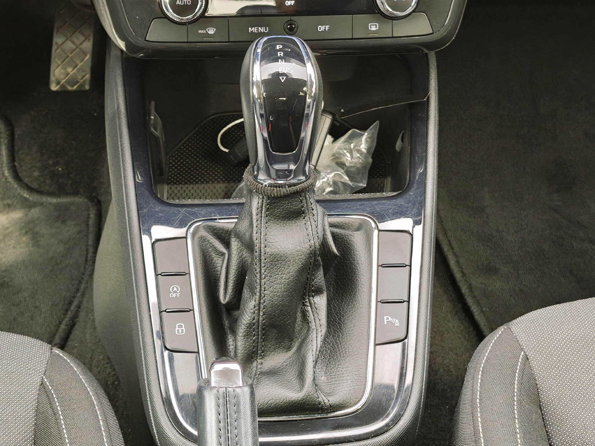 SKODA Fabia 1.0 TSI Ambition DSG-image-11