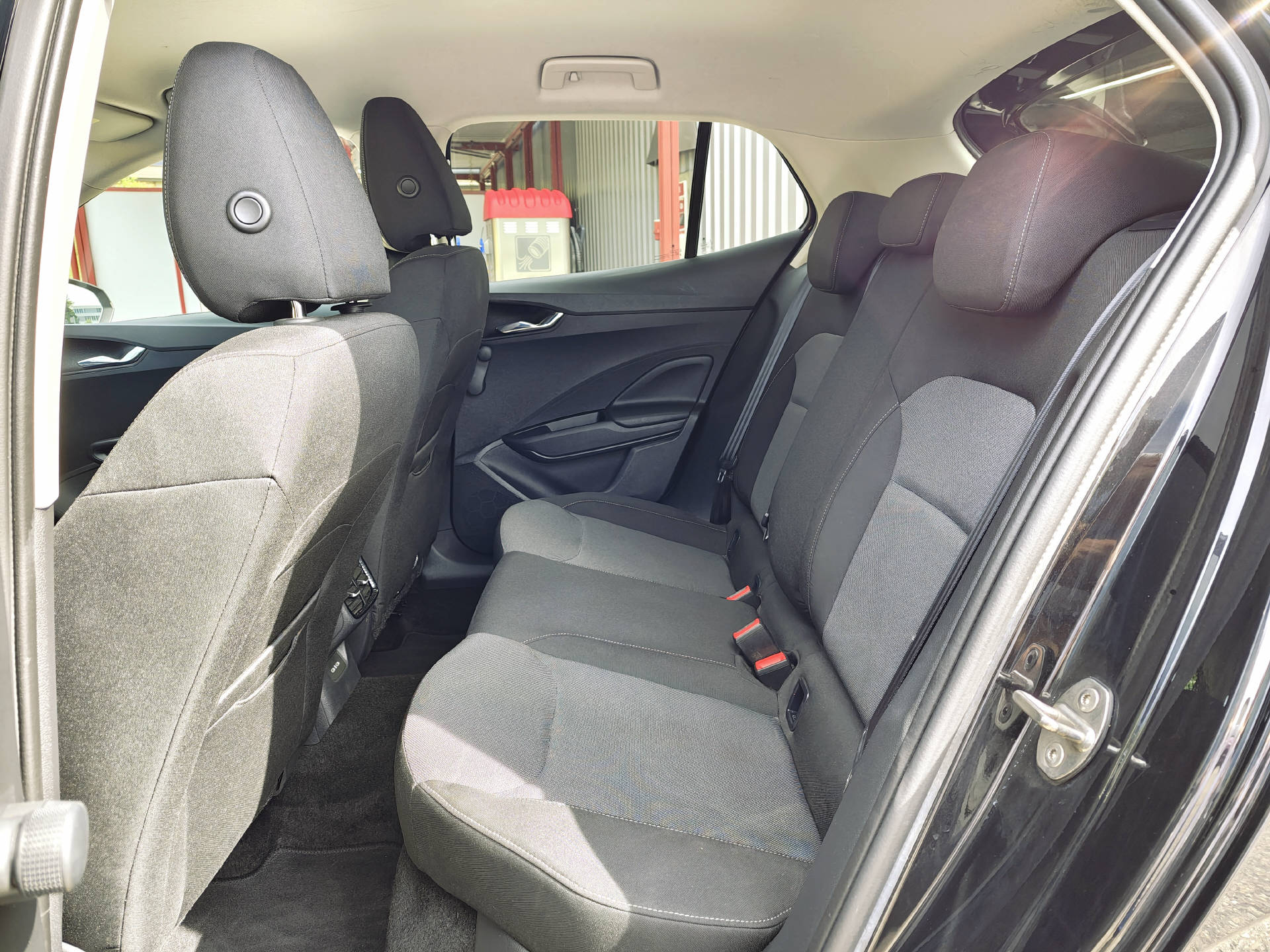 SKODA Fabia 1.0 TSI Ambition DSG-image-13