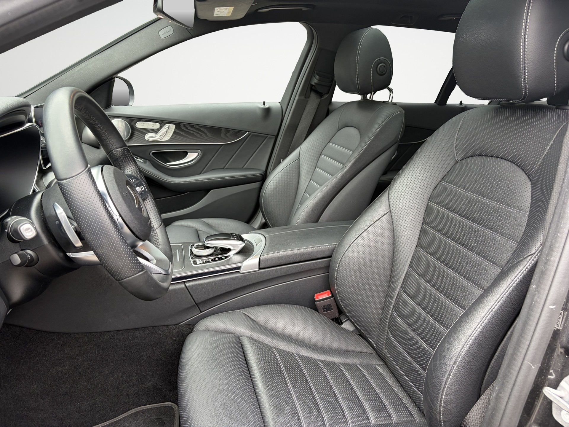 MERCEDES-BENZ C 400 AMG Line 4Matic 9G-Tronic-image-10