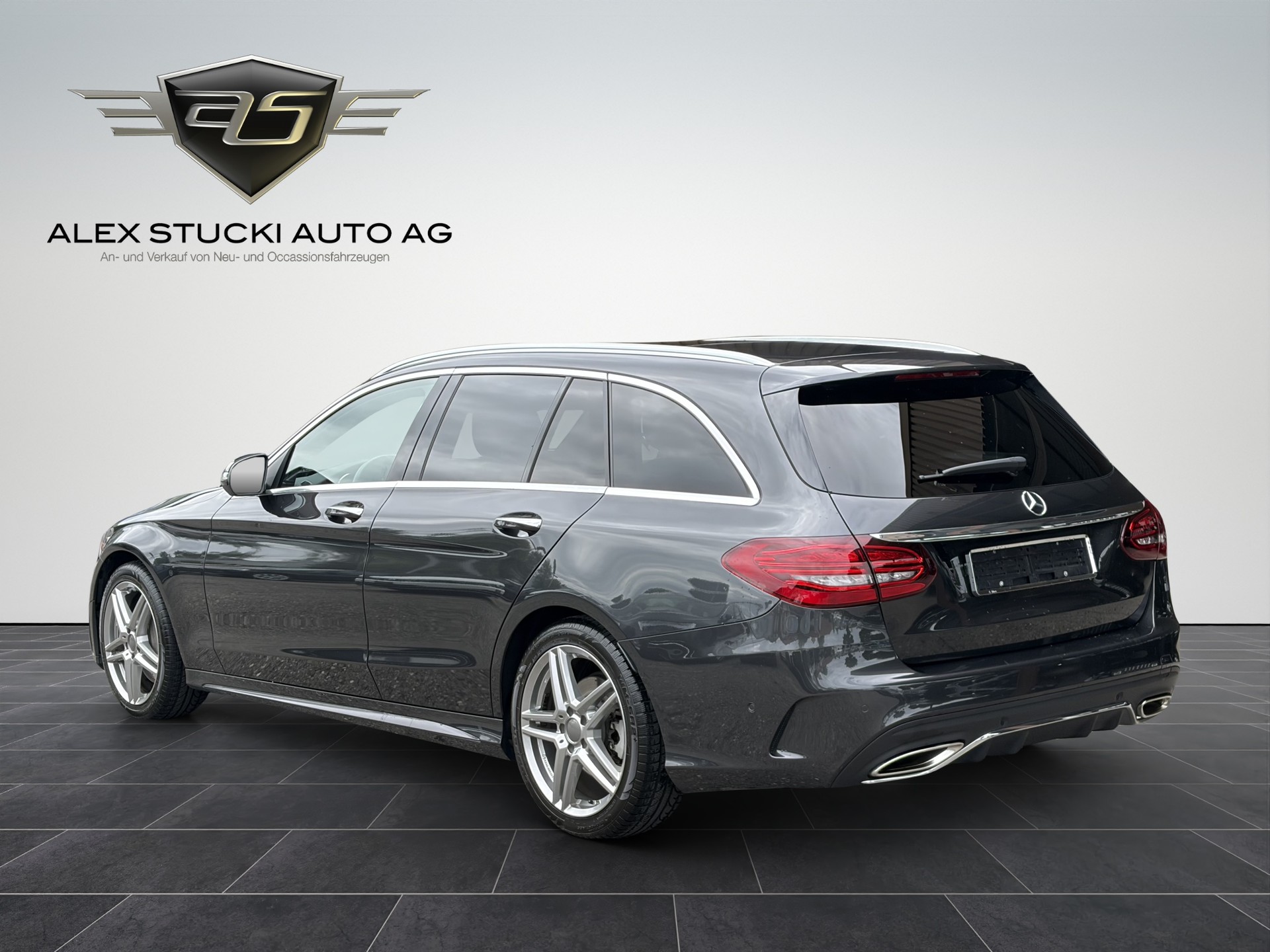 MERCEDES-BENZ C 400 AMG Line 4Matic 9G-Tronic-image-5