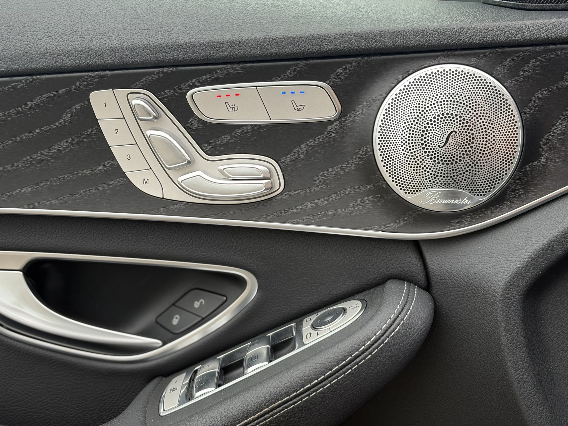MERCEDES-BENZ C 400 AMG Line 4Matic 9G-Tronic-image-12