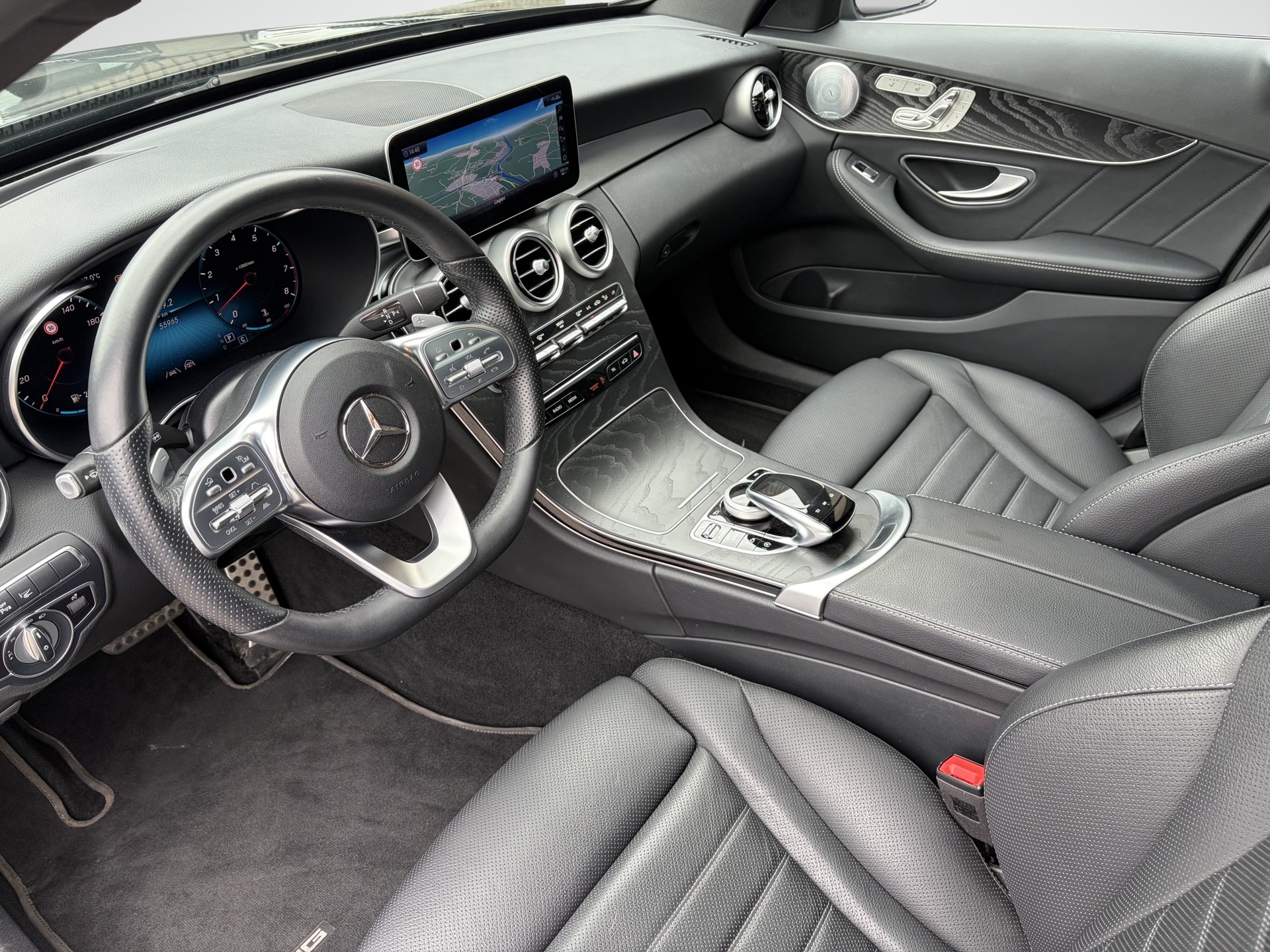 MERCEDES-BENZ C 400 AMG Line 4Matic 9G-Tronic-image-8