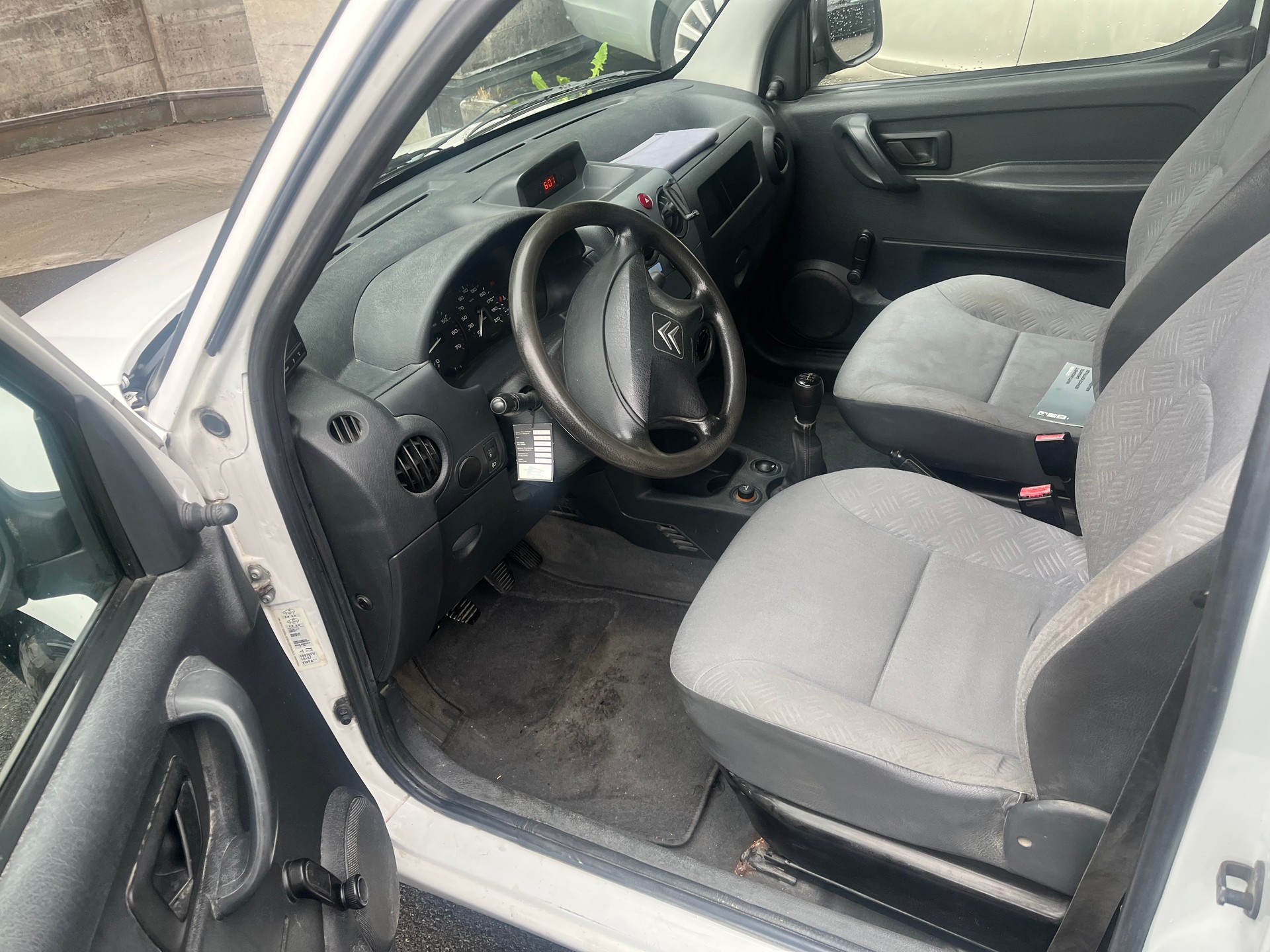 CITROEN Berlingo 1.4 600-image-9