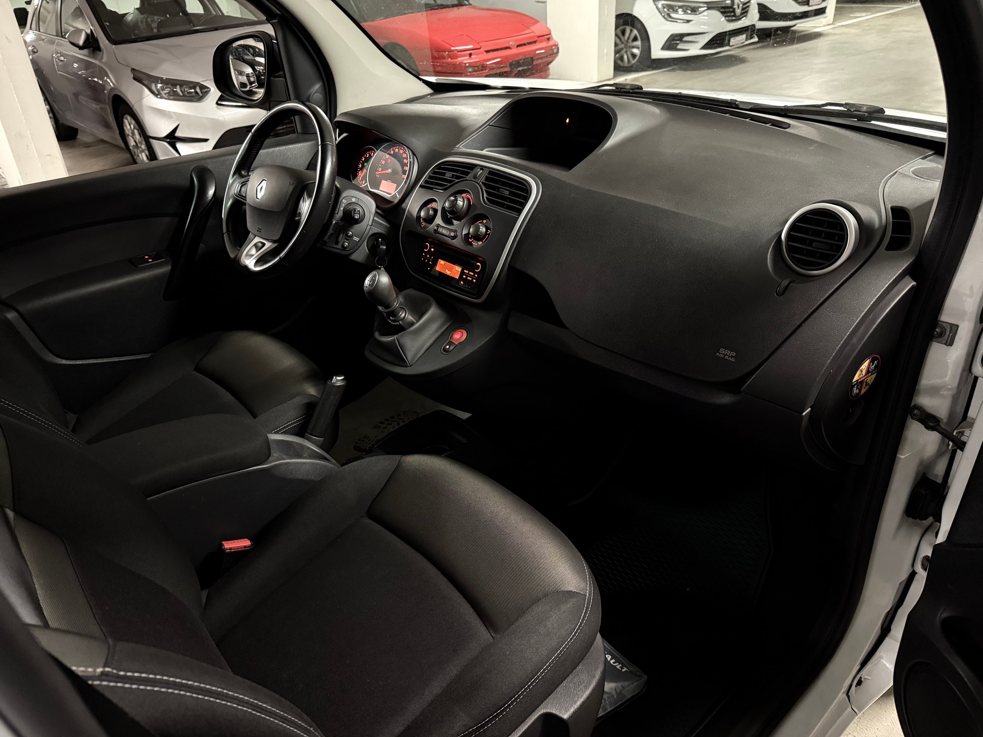 RENAULT Kangoo 1.5 dCi Zen+-image-10