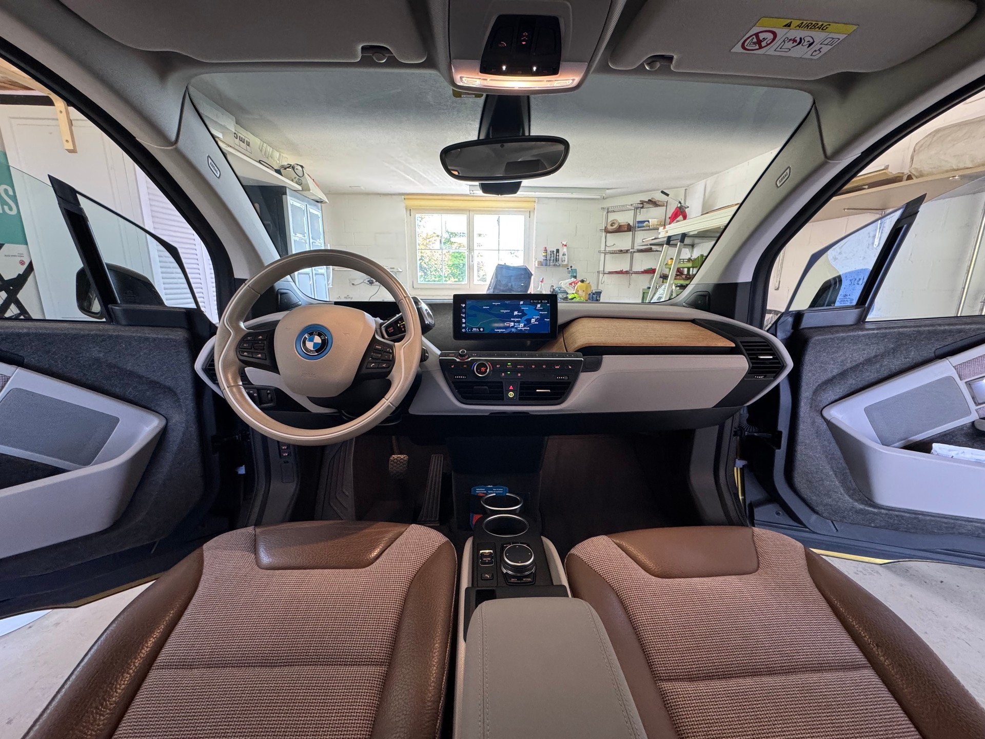 BMW i3s 120 Ah-image-3