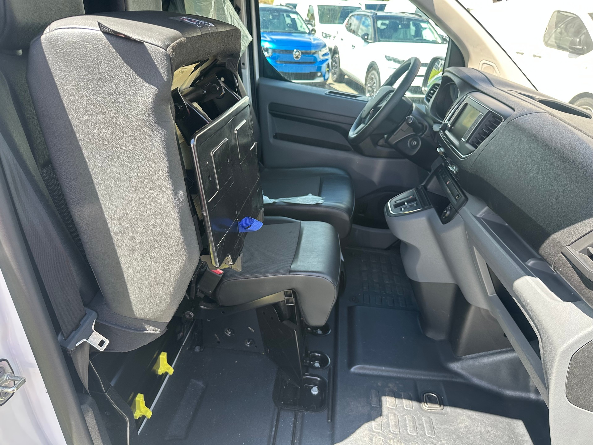 CITROEN e-Jumpy XL Club 75kWh-image-8