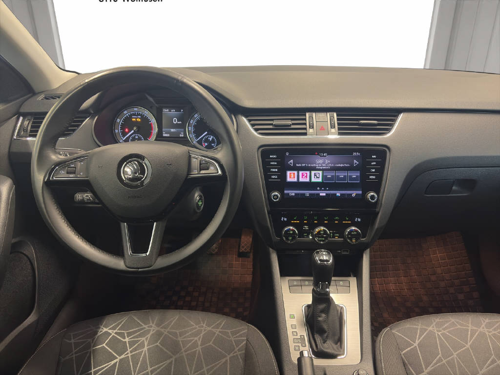 SKODA Octavia Combi 2.0 TSI Soleil 4x4 DSG-image-4