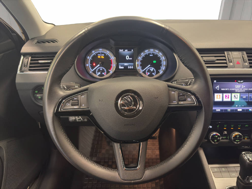 SKODA Octavia Combi 2.0 TSI Soleil 4x4 DSG-image-8